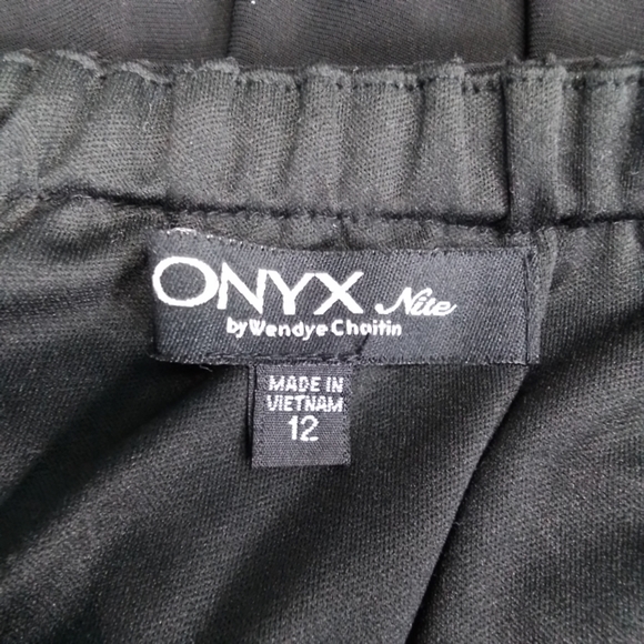 Onyx nite black long dress ruffle bodice doesn't wrinkle sz 12 - Picture 3 of 9
